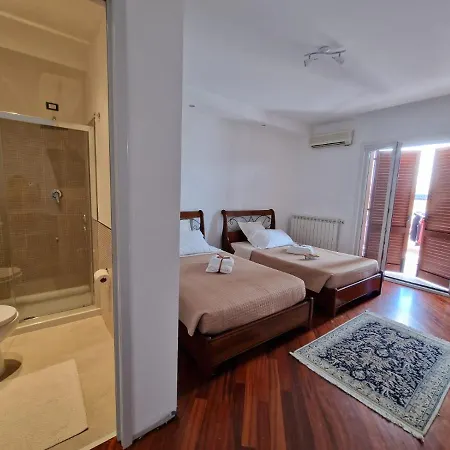 Residenza Estea Guest house *