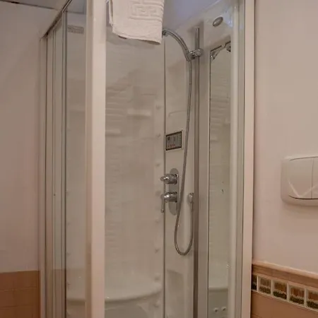 게스트하우스 Estea 3*